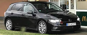 Acesta este noul VOLKSWAGEN GOLF 8. Prototipul a fost surprins pe strada necamuflat