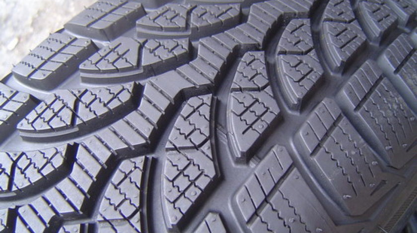 215.55.17 - cauciucuri second hand, de iarna