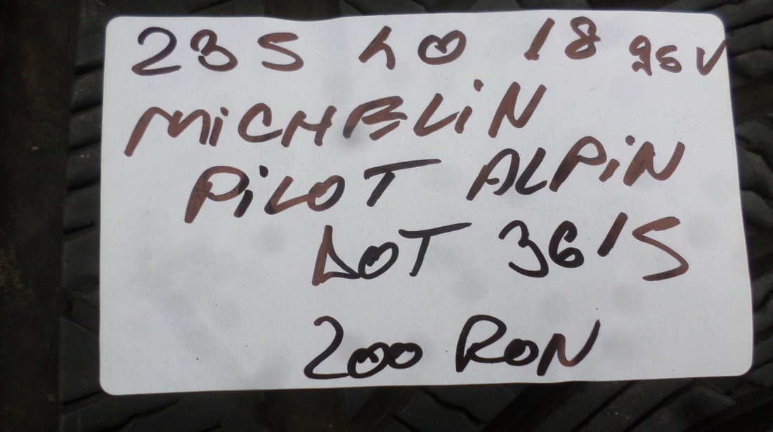 235 40 18 IARNA Michelin Pilot Alpin