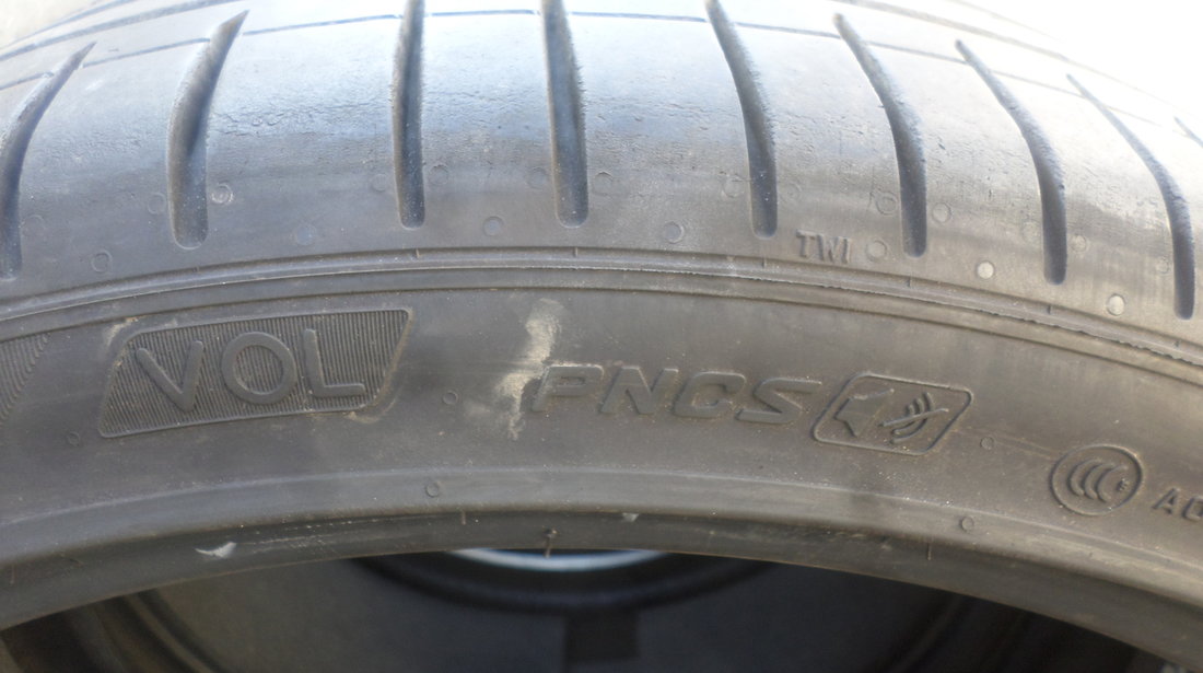 255 35 20 Vara Pirelli