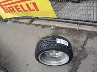 265/35R18 pe spate