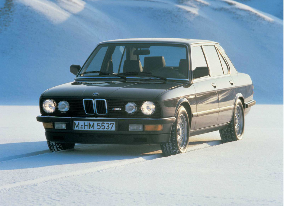 30 de ani de BMW M5