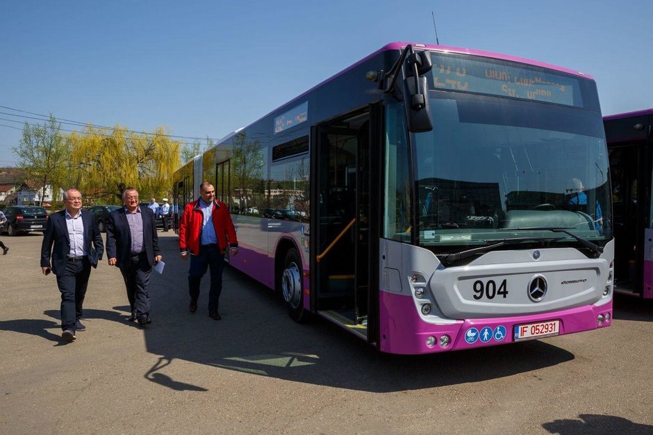 30 de autobuze Mercedes, mai ieftine ca Otokarul de Bucuresti, puse in circulatie la Cluj. Ce diferente sunt