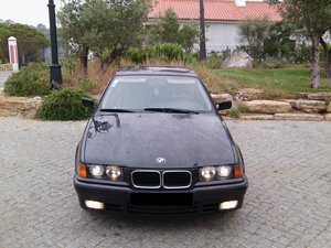 316i/92 probleme cu geamurile+turela-nu mai functioneazã. nu deschid / inchid . cineva ?