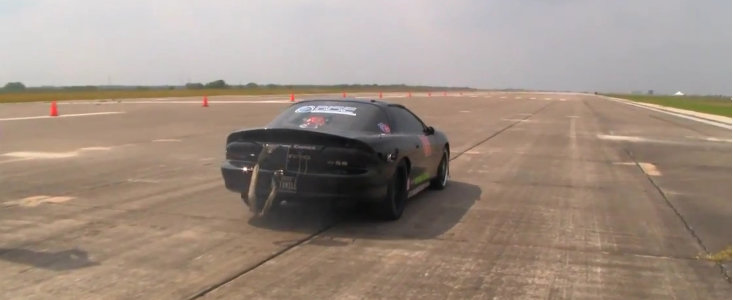 392 kilometri pe ora la bordul unui Chevrolet Camaro? Sigur, de ce nu?! 392 kilometri pe ora la bordul unui Chevrolet Camaro? Sigur, de ce nu?!