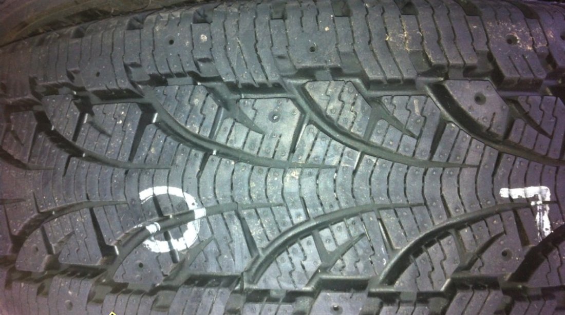 4 anvelope 175/70/14c pirelli de iarna noi