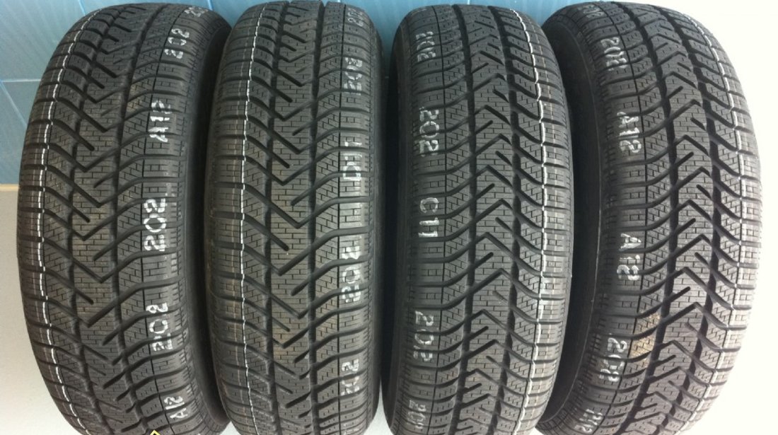 4 anvelope 195/65/15 pirelli de iarna noi