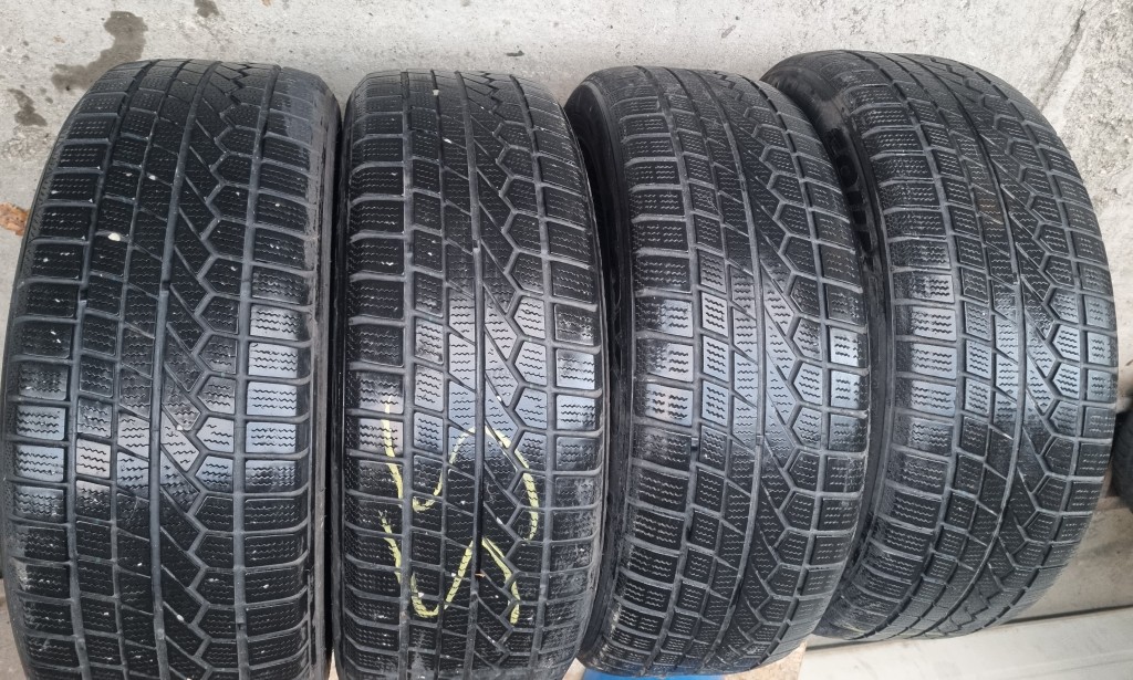 4 anvelope IARNA MS 215 55 18 F. bune TOYO