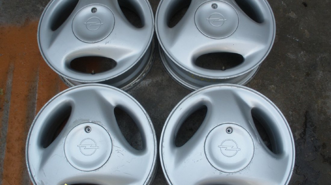 4 jante originale opel pe 14 prindere 4x100 merg pe cielo , espero , aveo , kalos ,etc pret 500 ron