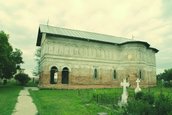 5 palate dumnezeiesti din apropierea Bucurestiului aflate in ruina