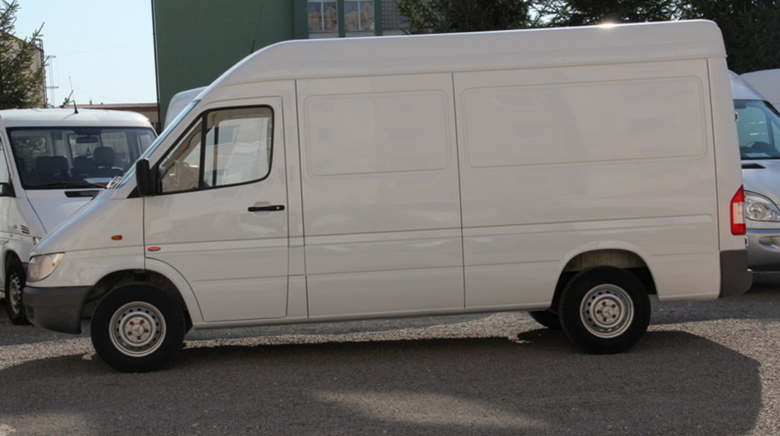 5920//MB-SPRINTER 208 CDI