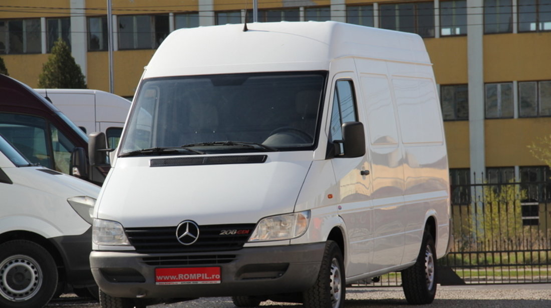 5920//MB-SPRINTER 208 CDI