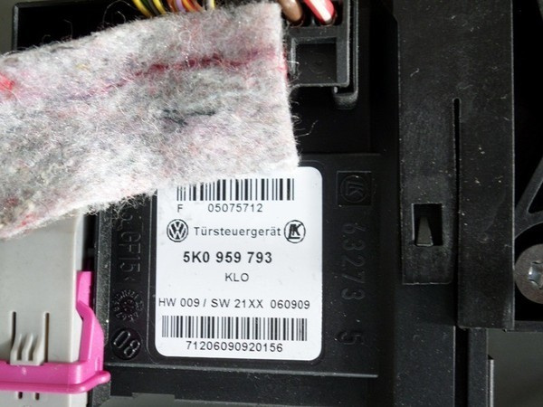 5K0959793 modul usa dreapta fata Skoda Octavia 2