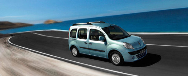 736 de masini Renault Kangoo II, rechemate in service pentru verificari