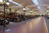 8 muzee auto de poveste