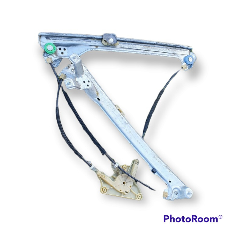 807210010R Macara usa dreapta fata Renault Latitude