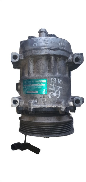 8200040681 Compresor AC Mitsubishi Carisma (DA_) 1.9 diesel F9Q, F8Q
