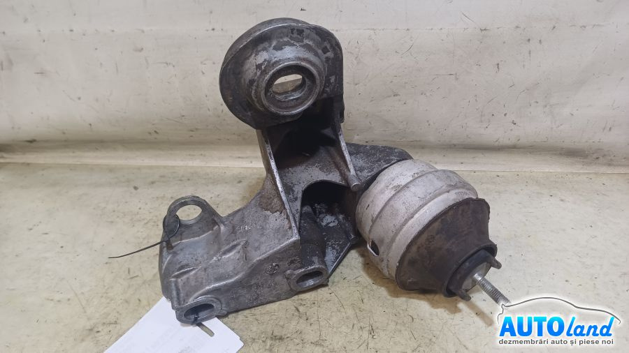 8e0199352d Suport Bara Stabilizatoare Dreapta Volkswagen PASSAT Variant 3B6 2000-2005