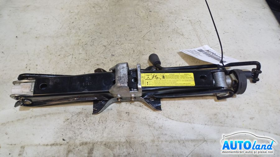8k0011031d Cric Audi A4 8K 2007