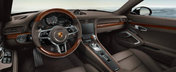 Porsche ne propune un 911 Cabrio cu interior... din lemn