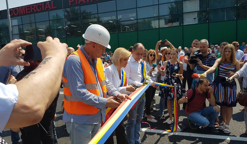 A 8-a minune a lumii este gata: Pasajul Piata Sudului a fost dat in folosinta complet