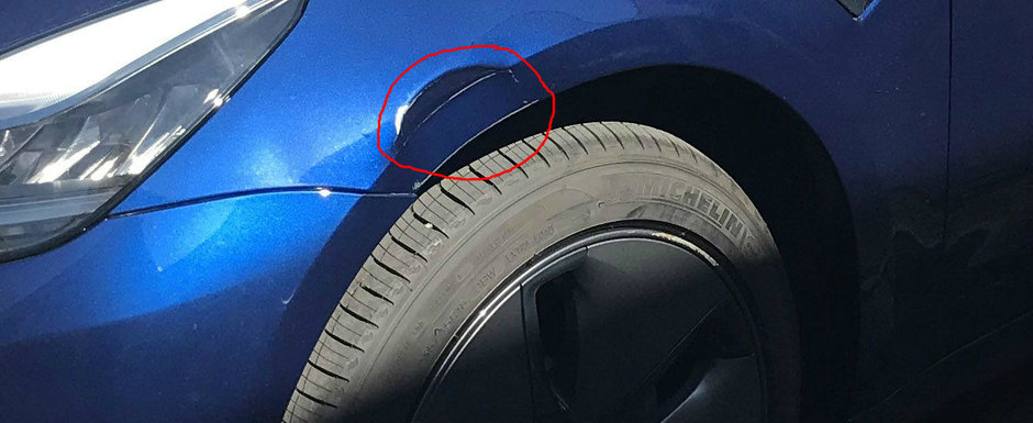 A avut noroc cu asigurarea, ca altfel isi lua adio de la masina. Zgarietura de 10 centimetri l-a costat cat o Dacie Logan A avut noroc cu asigurarea, ca altfel isi lua adio de la masina. Zgarietura de 10 centimetri l-a costat cat o Dacie Logan