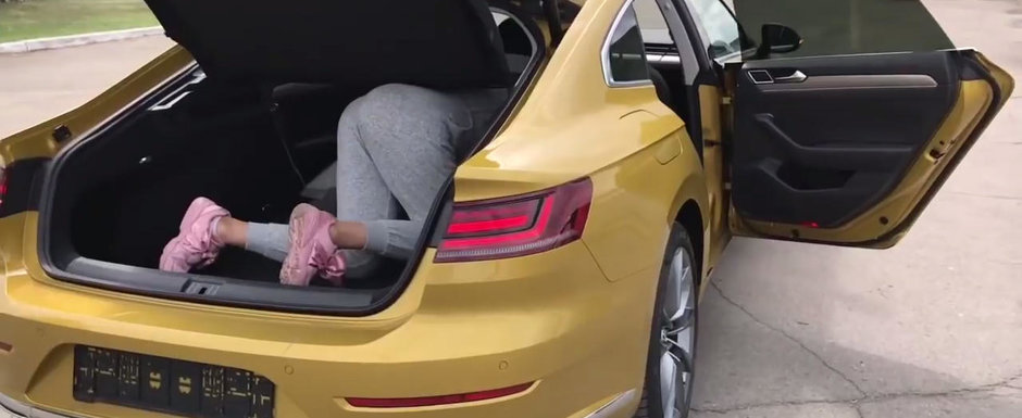A bagat o gagica in portbagaj ca sa vada cat de spatios este. Cum se testeaza in Ucraina un Volkswagen Arteon A bagat o gagica in portbagaj ca sa vada cat de spatios este. Cum se testeaza in Ucraina un Volkswagen Arteon