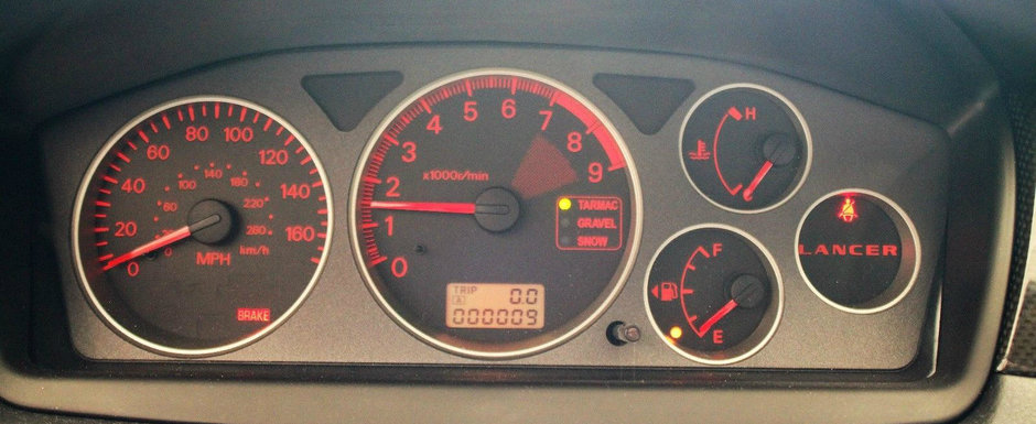 A cumparat acest Lancer EVO in urma cu 11 ani, insa nu l-a condus niciodata. Acum il vinde pentru aceasta suma A cumparat acest Lancer EVO in urma cu 11 ani, insa nu l-a condus niciodata. Acum il vinde pentru aceasta suma