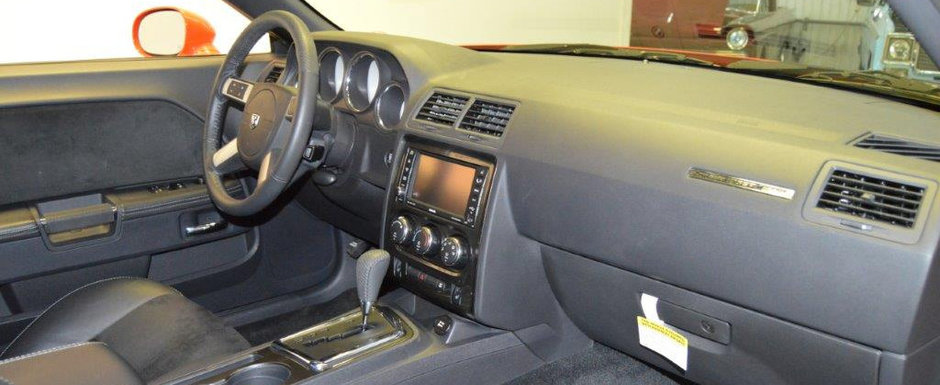 A cumparat-o in 2008, dar n-a facut decat 37 de kilometri cu ea. Cat cere acum pe masina cu motor de 6.1 litri si tractiune spate A cumparat-o in 2008, dar n-a facut decat 37 de kilometri cu ea. Cat cere acum pe masina cu motor de 6.1 litri si tractiune spate