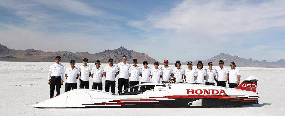 A doua oara a fost cu noroc. Honda a batut un record mondial de viteza cu un motor de 660 de centimetri cubi A doua oara a fost cu noroc. Honda a batut un record mondial de viteza cu un motor de 660 de centimetri cubi
