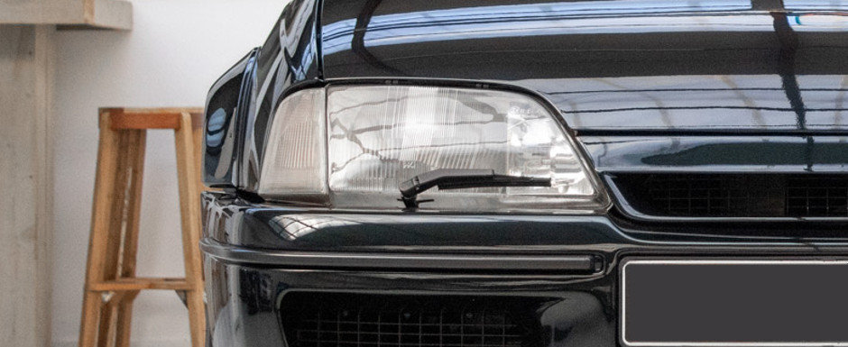 A fost candva cea mai rapida berlina de pe strazi. Compania producatoare spunea in 1990 ca poate atinge 283 km/h in linie dreapta A fost candva cea mai rapida berlina de pe strazi. Compania producatoare spunea in 1990 ca poate atinge 283 km/h in linie dreapta