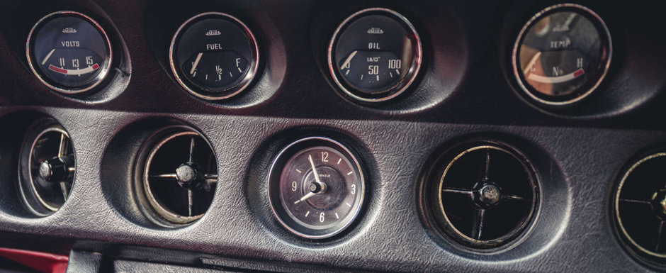 A fost candva cel mai avansat automobil de pe strazi. Modelul din 1971 are motor V8, sistem ABS si tractiune integrala A fost candva cel mai avansat automobil de pe strazi. Modelul din 1971 are motor V8, sistem ABS si tractiune integrala