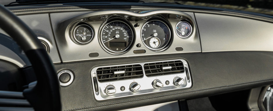 A fost candva cel mai ciudat BMW de pe strazi. Modelul din 2002 are design retro la exterior si motor de M5 sub capota A fost candva cel mai ciudat BMW de pe strazi. Modelul din 2002 are design retro la exterior si motor de M5 sub capota