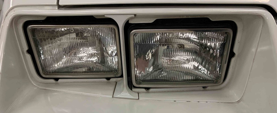 A fost candva cel mai ciudat Mustang de pe strazi. Modelul din 1984 s-a vandut alaturi de un motor turbo cu doar patru cilindri A fost candva cel mai ciudat Mustang de pe strazi. Modelul din 1984 s-a vandut alaturi de un motor turbo cu doar patru cilindri