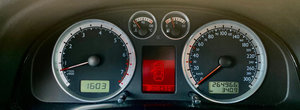 A fost candva cel mai tare Passat de pe strazi. Modelul din 2003 are motor W8 si 300 km/h in bord
