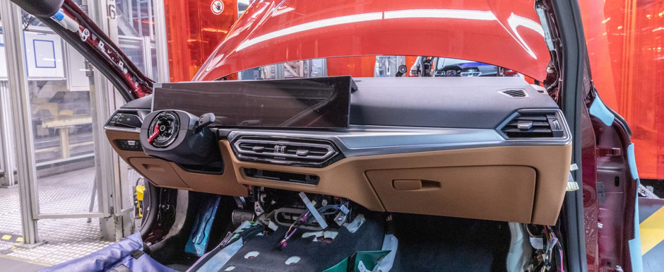 A intrat in productia de serie si nimic n-o mai poate opri. BMW a asteptat peste un secol ca sa lanseze aceasta masina, insa acum o poate cumpara oricine A intrat in productia de serie si nimic n-o mai poate opri. BMW a asteptat peste un secol ca sa lanseze aceasta masina, insa acum o poate cumpara oricine