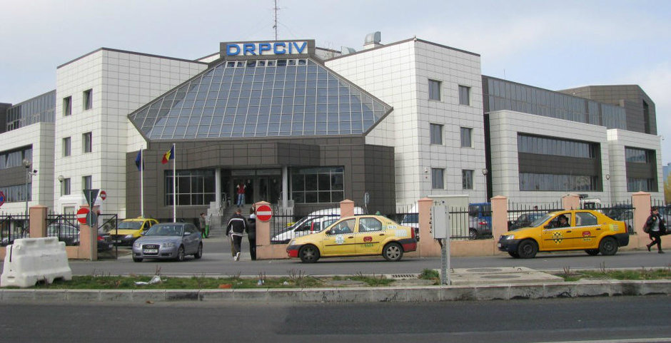 A mai ramas o zi si ramanem fara TAXA AUTO. Ce iti cumperi, masina noua sau second-hand? A mai ramas o zi si ramanem fara TAXA AUTO. Ce iti cumperi, masina noua sau second-hand?