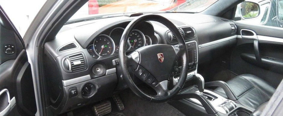 A platit pe benzina mai mult decat cere pe masina. Cati kilometri are acum bolidul cu motor de 4.5 litri A platit pe benzina mai mult decat cere pe masina. Cati kilometri are acum bolidul cu motor de 4.5 litri