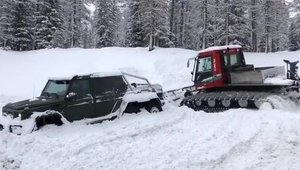 A ramas blocat in zapada cu masina 6x6 pe care a platit jumatate de milion de euro. VIDEO