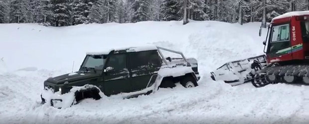 A ramas blocat in zapada cu masina 6x6 pe care a platit jumatate de milion de euro. VIDEO