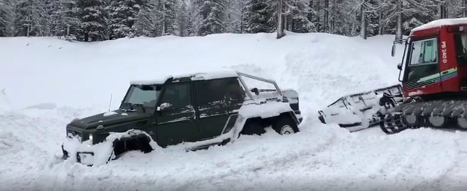 A ramas blocat in zapada cu masina 6x6 pe care a platit jumatate de milion de euro. VIDEO