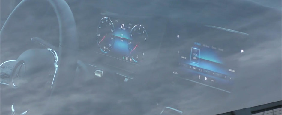 A stat la panda si i-a pozat interiorul. Noul model de la Mercedes se va bate cu Audi Q7 si BMW X5 A stat la panda si i-a pozat interiorul. Noul model de la Mercedes se va bate cu Audi Q7 si BMW X5