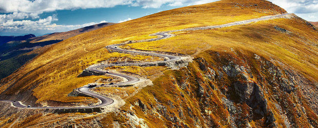 A venit iarna pe TRANSALPINA. Autoritatile au inchis cea mai inalta sosea din Romania