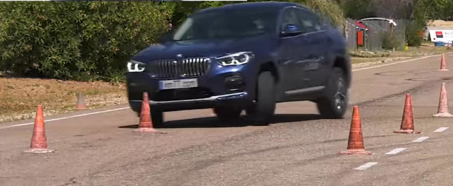 A venit randul noului X4 sa fie supus la testul elanului. Ce se intampla cand soferul bruscheaza volanul A venit randul noului X4 sa fie supus la testul elanului. Ce se intampla cand soferul bruscheaza volanul