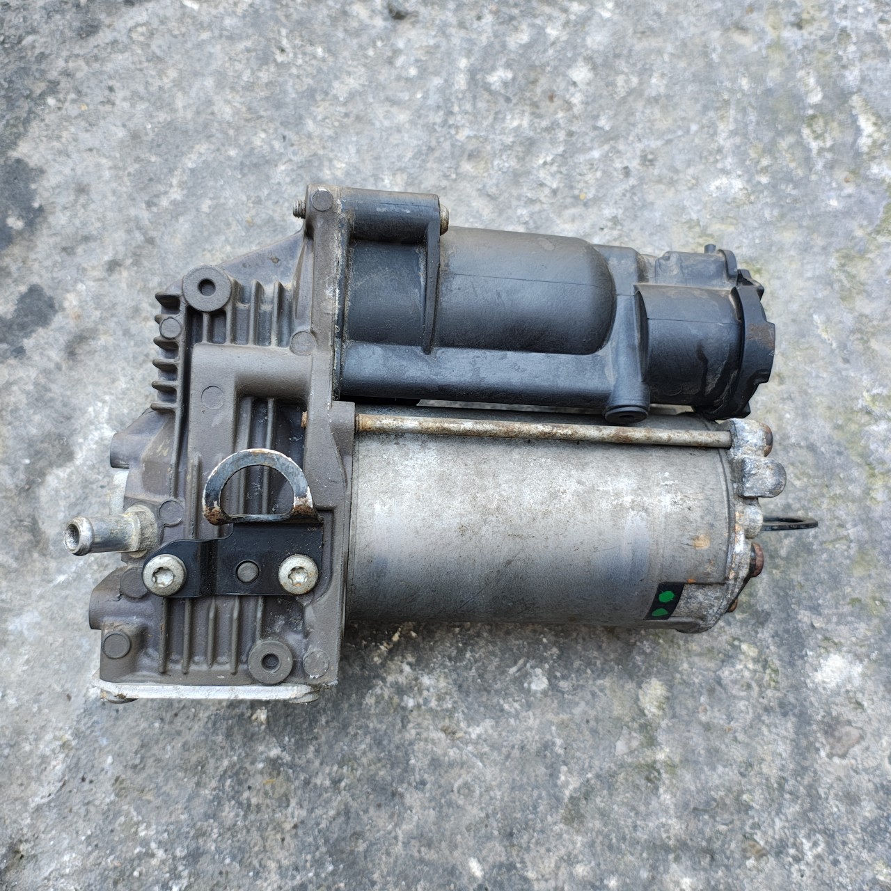 A1663200204 Compresor Airmatic Mercedes GL-Class (X166) GLE (W166) GLS (X166) M-Class (W166)