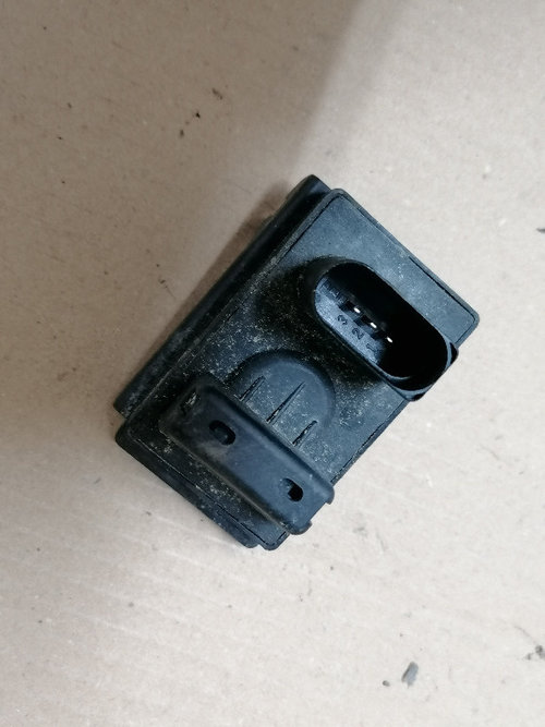 A8-873 SENZOR TEMPERATURA AUDI A8 4D2 4B0907659D