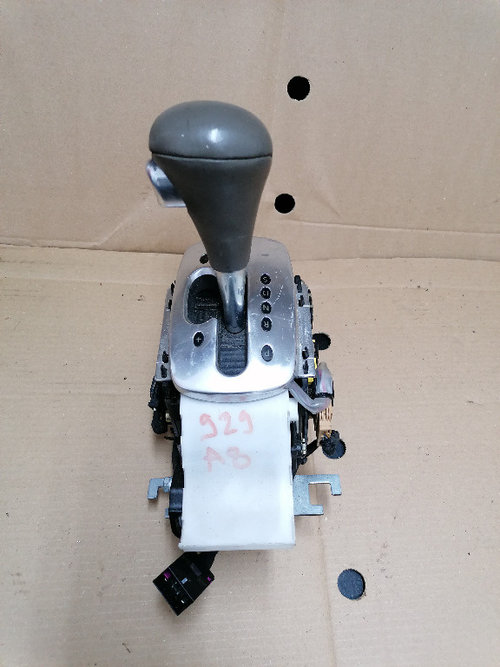 A8-929 TIMONERIE Schimbator CUTIE AUTOMATA AUDI A8 4D2 4D0713041 A1685460138 1J0937743