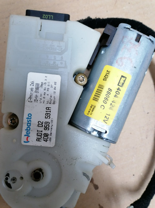 A8-938 MOTORAS TRAPA TURELA 404424 88060C 4D0959591A AUDI A8 4D2 1998 1999 2000 2001 2002