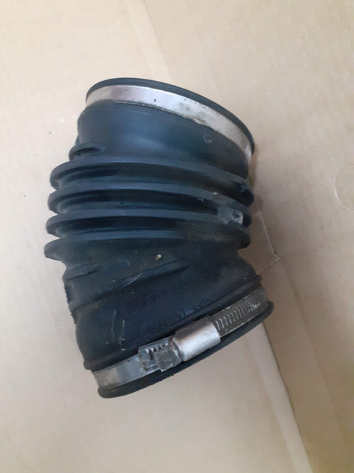 A8-977 RACORD CAUCIUC MARE CURBAT ADMISIE AER 077 129 627 A 57-8014