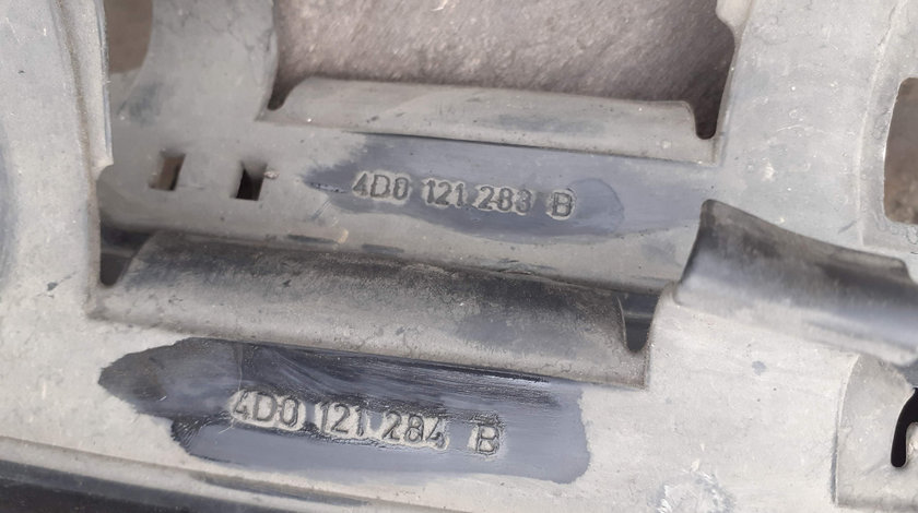 A8-996 SET DOUA DEFLECTOARE AER RADIATOR CAUCIUC AUDI A8 4D2 4D0121283B 4D0121284B